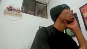 Camgirl 2Andy2025 en live webcam amateur