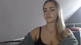 Camgirl ScarlettReal en live webcam amateur