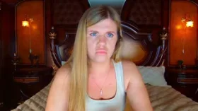 Camgirl NoraBigAss en live webcam amateur