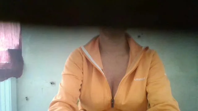 Camgirl Madeliefje en live webcam amateur