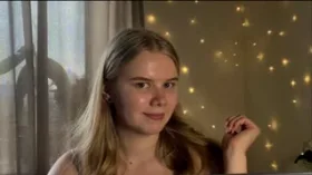 Camgirl SunnyPeach en live webcam amateur