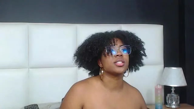 Camgirl NaomyBlake en live webcam amateur