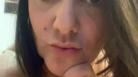 Camgirl LuahCherry en live webcam amateur