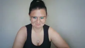 Camgirl SonjaMilf en live webcam amateur