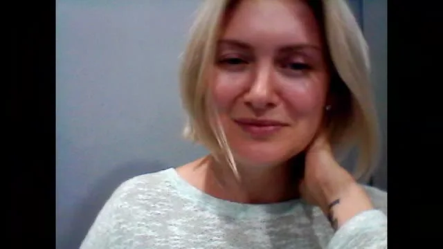 Camgirl MambaWhite en live webcam amateur