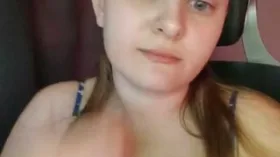 Camgirl Nika4 en live webcam amateur