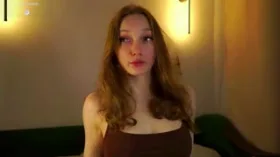 Camgirl BellaXis en live webcam amateur
