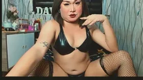 Camgirl DominantDawn en ligne - chat webcam en direct
