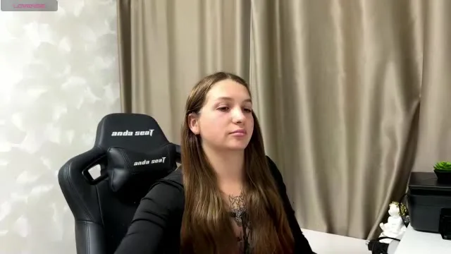 Camgirl Olivia777 en live webcam amateur