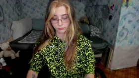 Camgirl Neowise en live webcam amateur