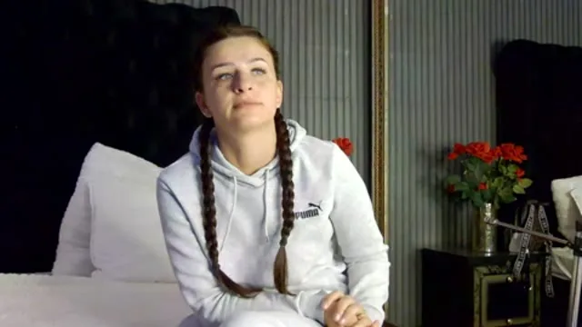 Camgirl KylieNoir en live webcam amateur