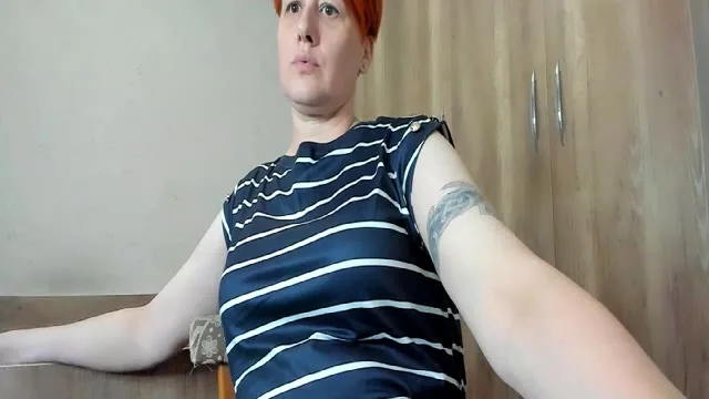 Camgirl Mira56 en live webcam amateur