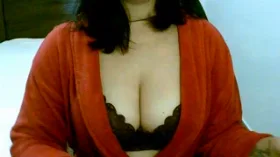 Camgirl Zyah en live webcam amateur