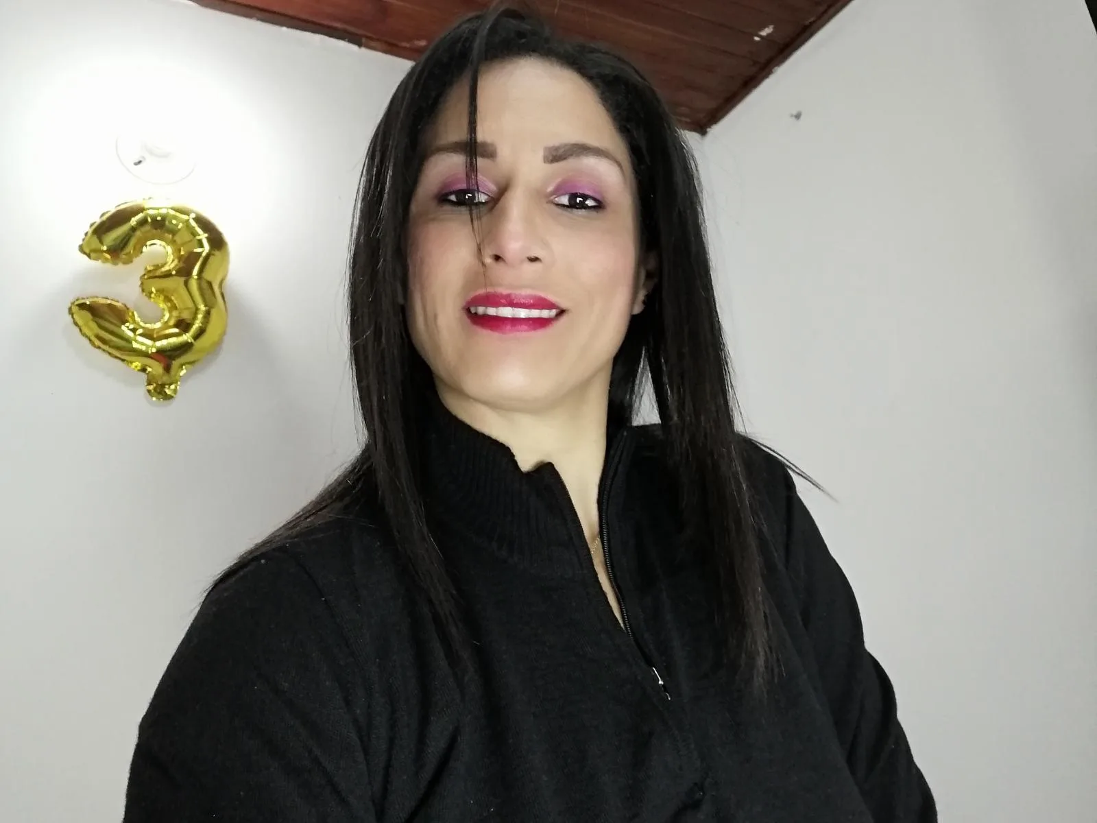 Camgirl DaliaHot en live webcam amateur sur Mustvideos