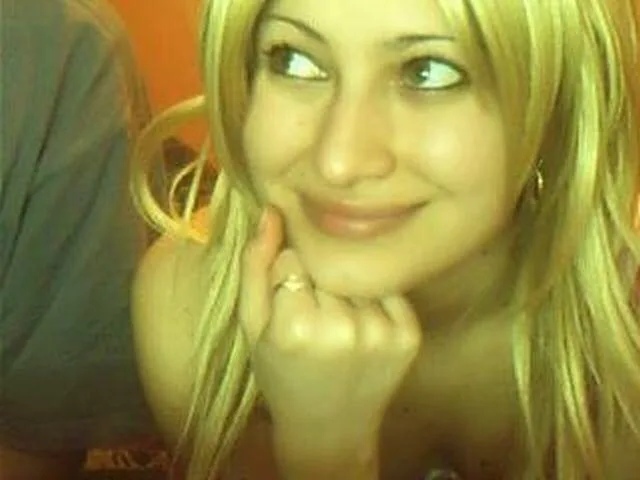 Camgirl BlondeFun en live webcam amateur