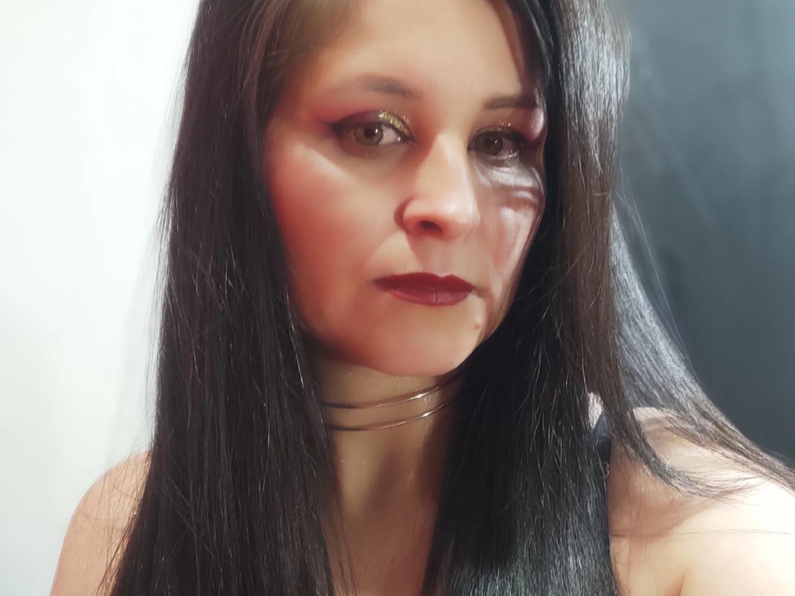 Camgirl KynkyFetish en live webcam amateur sur Mustvideos