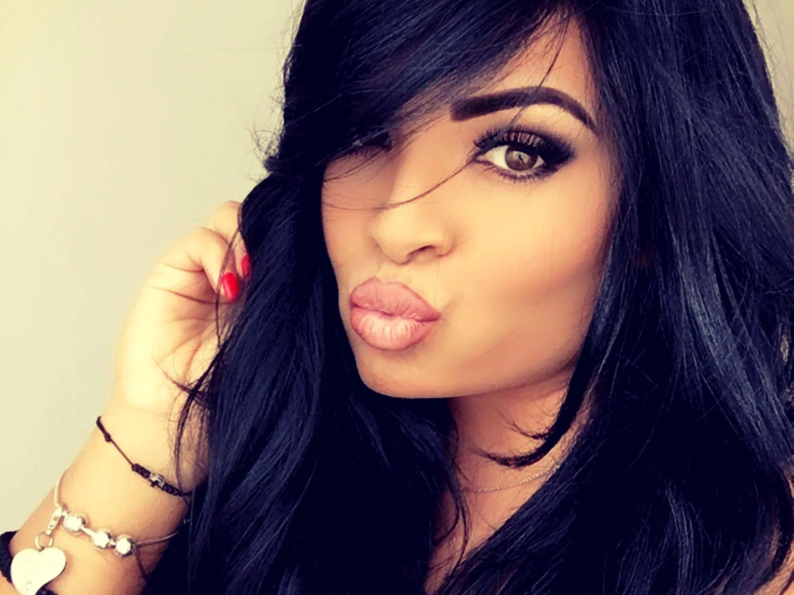 Camgirl Devasha en live webcam amateur sur Mustvideos