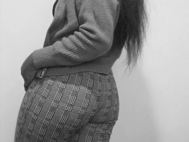 Camgirl Taniah en live webcam amateur