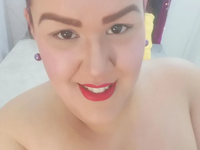 Camgirl GiaMorrys en live webcam amateur