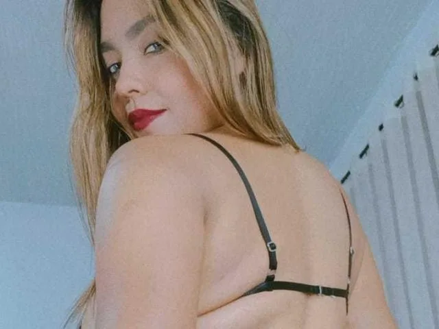 Camgirl TiffanyVa en live webcam amateur