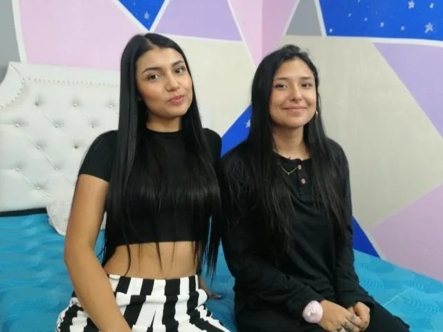Camgirl AllisonAndCeleste en live webcam amateur