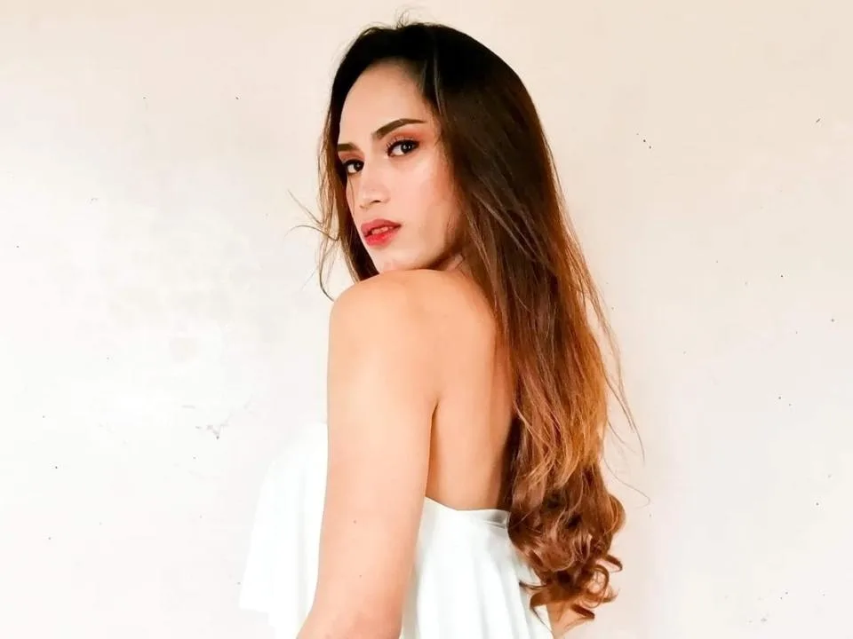 Camgirl FvckGirlTS en live webcam amateur sur Mustvideos