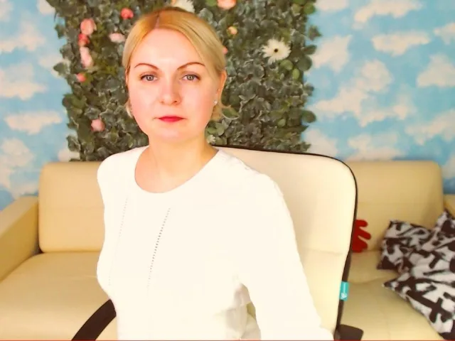 Camgirl AnnyLils en live webcam amateur
