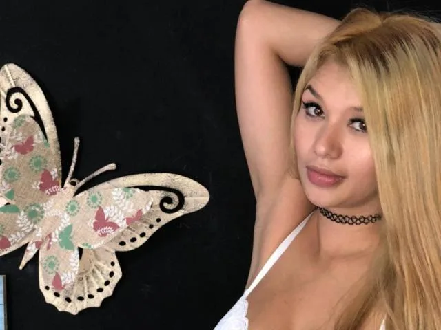 Camgirl MiaFerrer en live webcam amateur