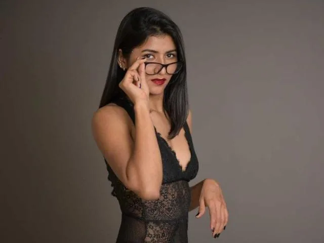 Camgirl TamaraGrey en live webcam amateur