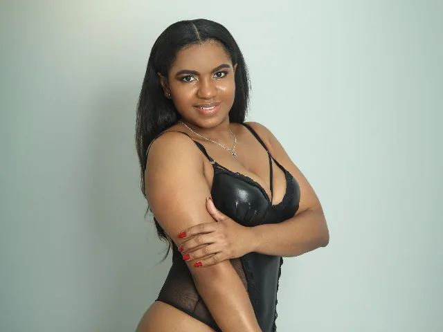 Camgirl SalmaStone en live webcam amateur