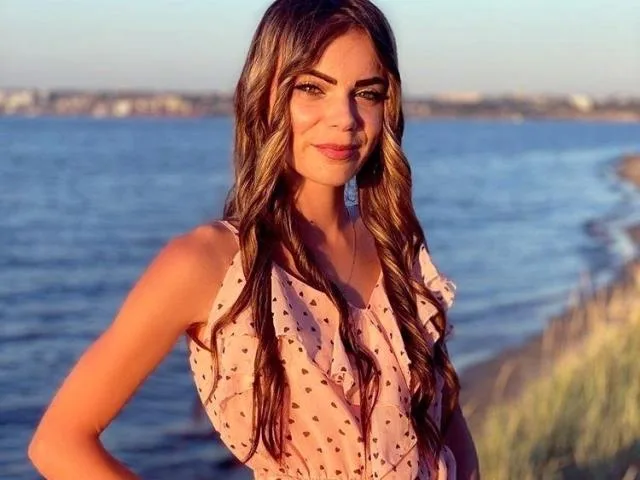 Camgirl LeahLongman en live webcam amateur