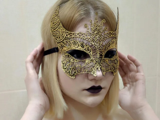 Camgirl JuliaBadGirl en live webcam amateur