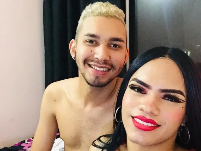 Camgirl DriannaxDilanbig en live webcam amateur