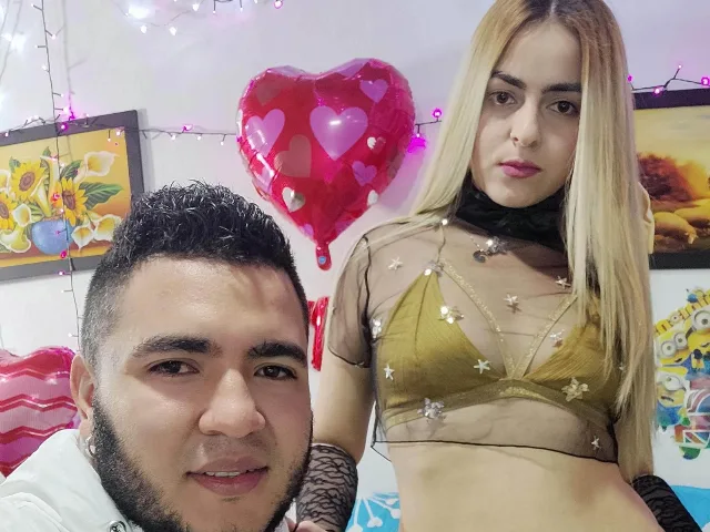 Camgirl ParejaSexxy en live webcam amateur