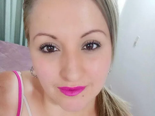 Camgirl Candaces en live webcam amateur