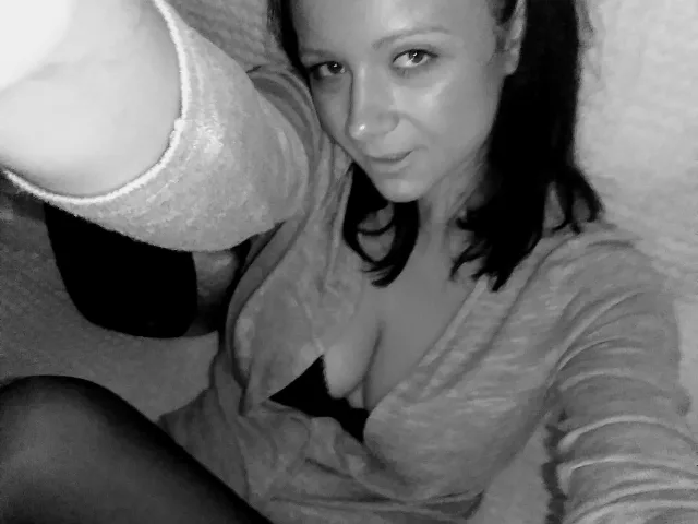 Camgirl EvePoison en live webcam amateur