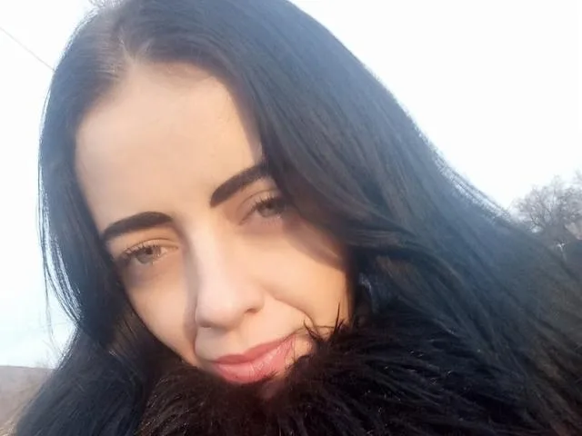Camgirl JulieLaDiva en live webcam amateur