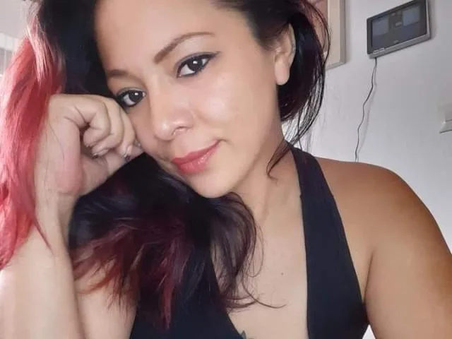 Camgirl MilaOwens en live webcam amateur