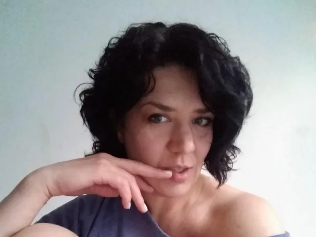 Camgirl DominikaWalts en live webcam amateur