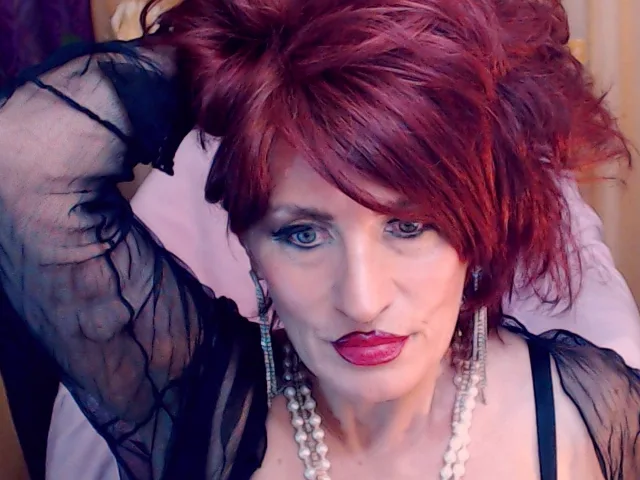 Camgirl BlondeAtomique en live webcam amateur