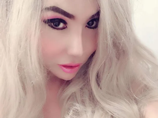 Camgirl MistressFantasyTS en live webcam amateur