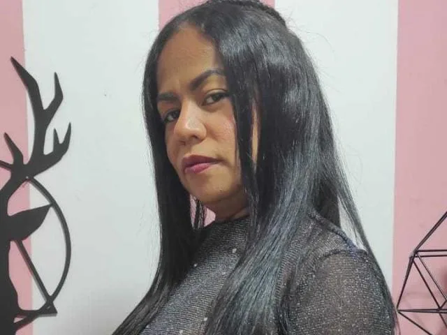 Camgirl KaylaAyala en live webcam amateur sur Mustvideos