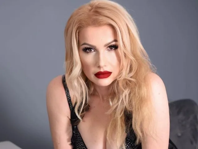 Camgirl IsabelleLovee en live webcam amateur