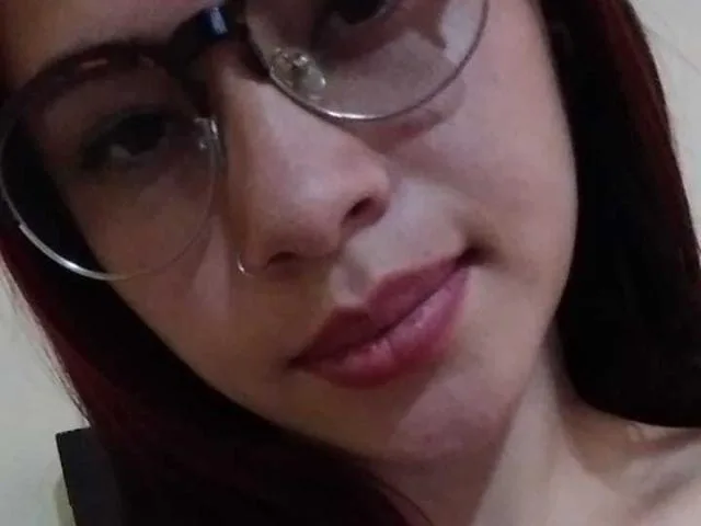 Camgirl CarlaClass en live webcam amateur sur Mustvideos