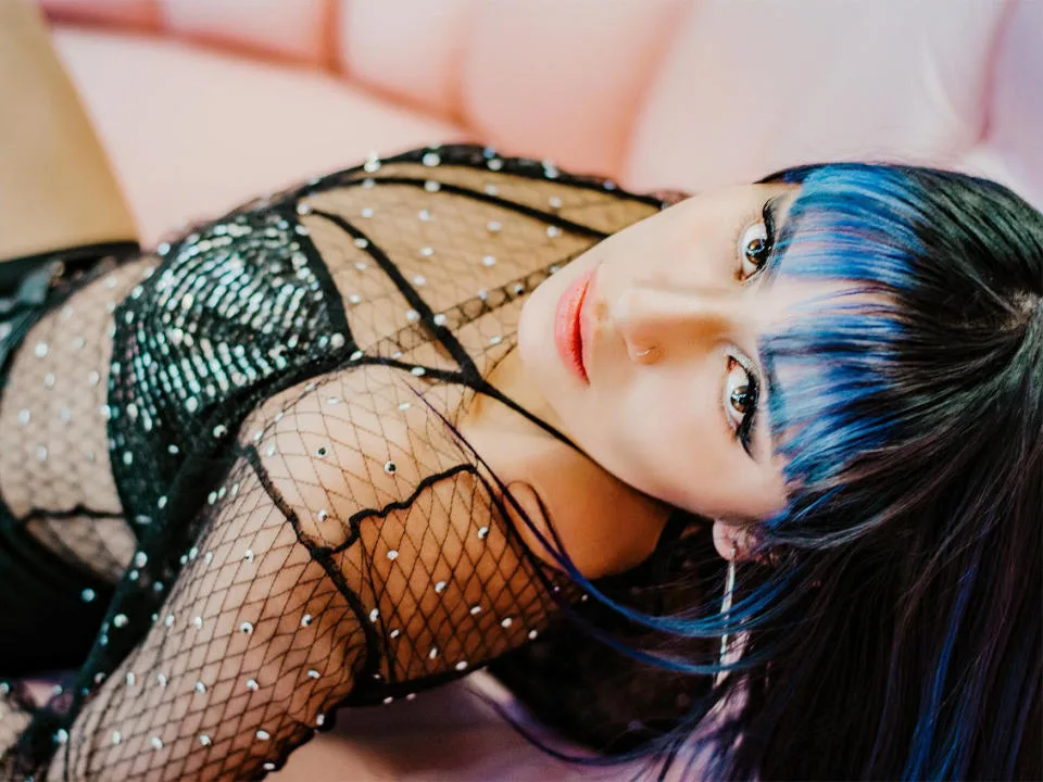 Camgirl CameronViolett en live webcam amateur sur Mustvideos