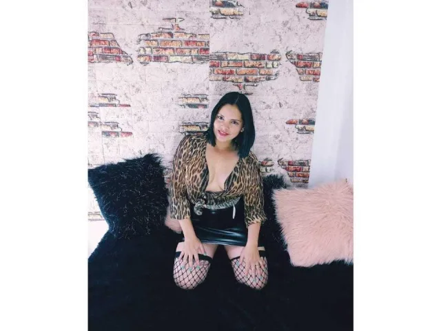 Camgirl JelenaaSex en live webcam amateur