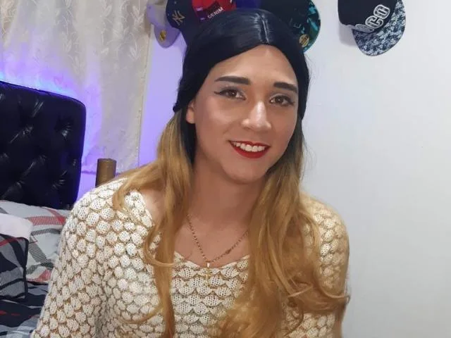 Camgirl RominaSmith en live webcam amateur