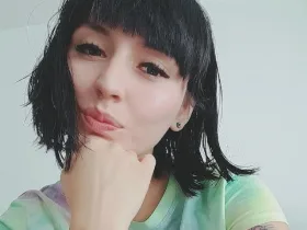Camgirl SaraleePoison en live webcam amateur