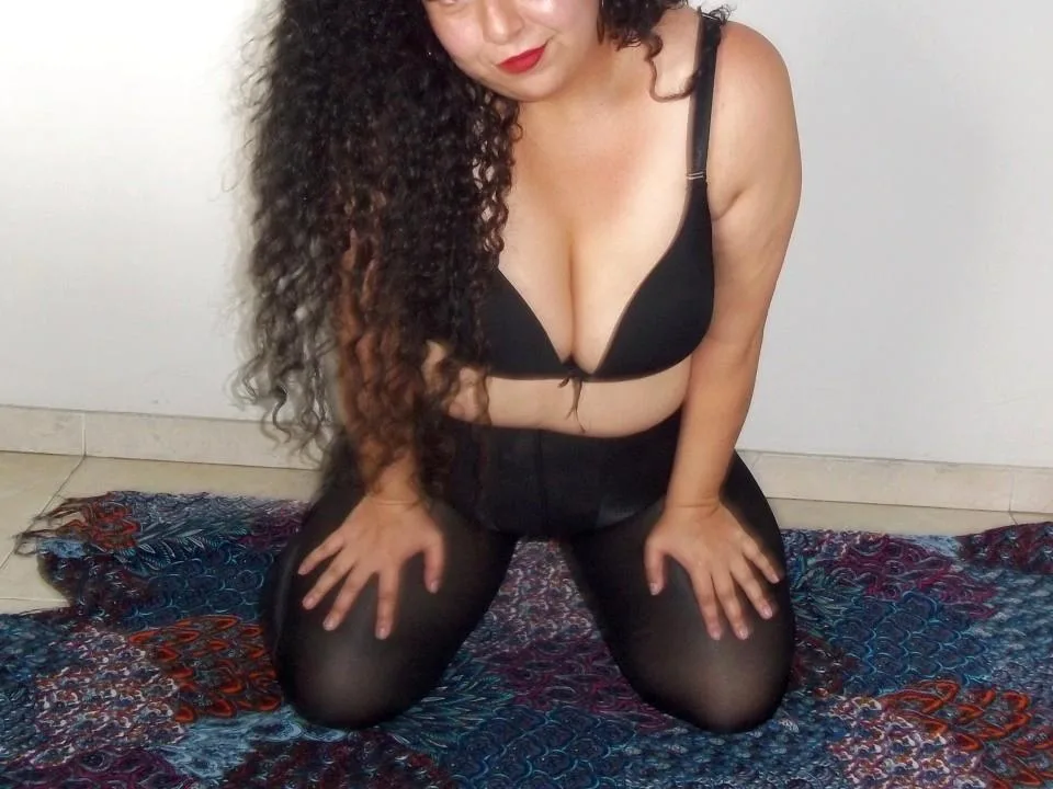 Camgirl Anarquia en live webcam amateur sur Mustvideos
