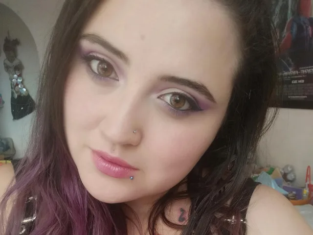 Camgirl AikaRias en live webcam amateur